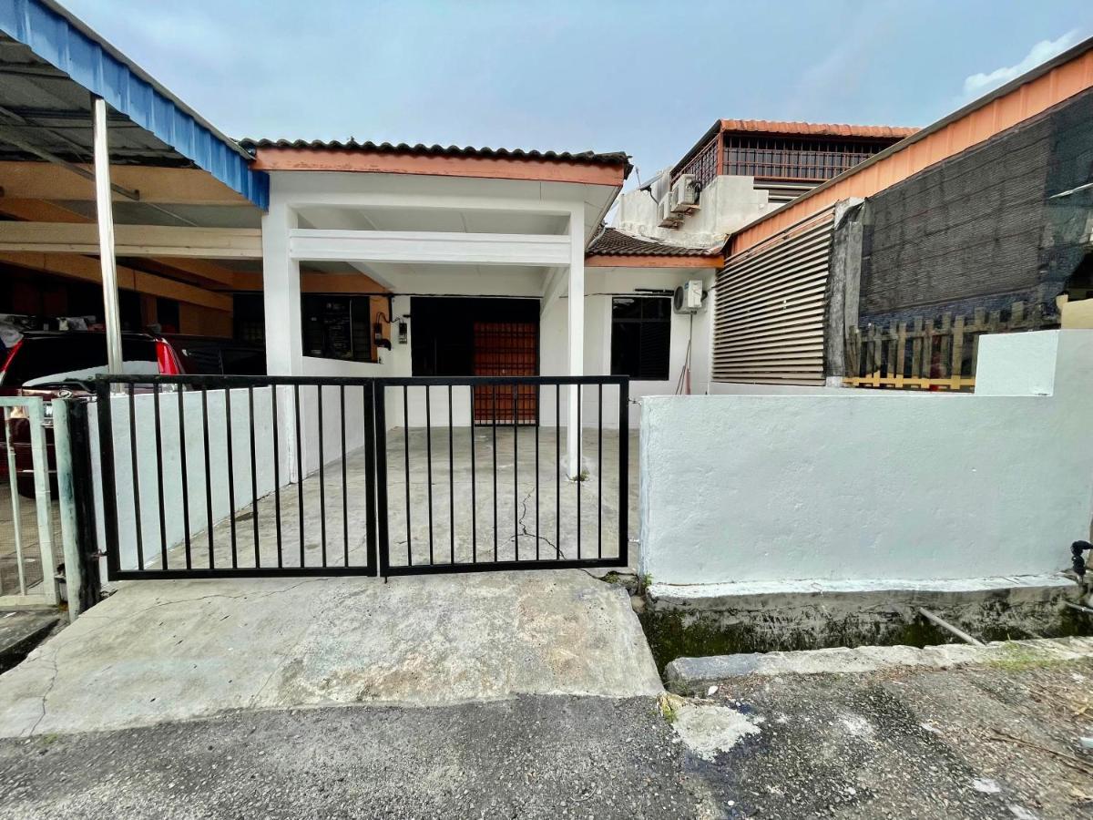Cozy 255 Entire 3 Bedroom House At Alma 메르타잠 외부 사진